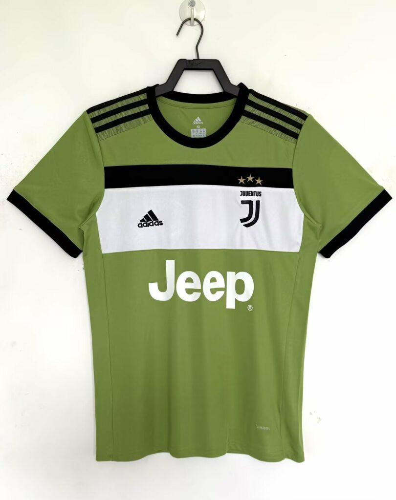 Juventus 2017-18 – Deuxième extérieur
