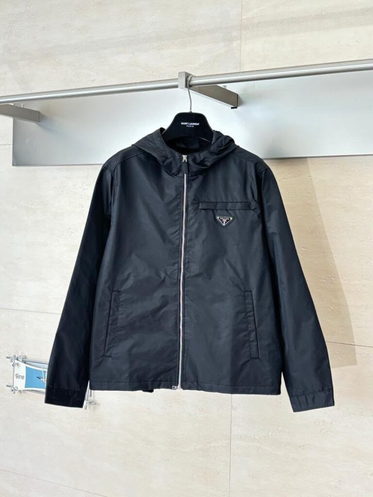Veste à capuche en Re Nylon