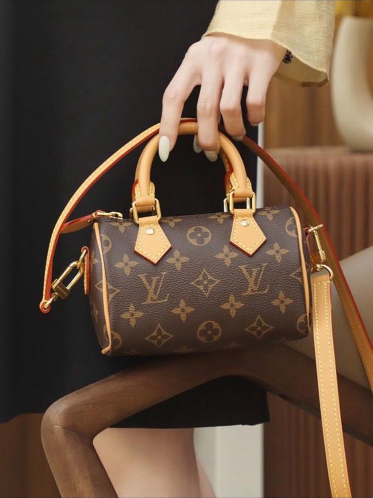 Sac Speedy Bandoulière 20 en toile Monogram.